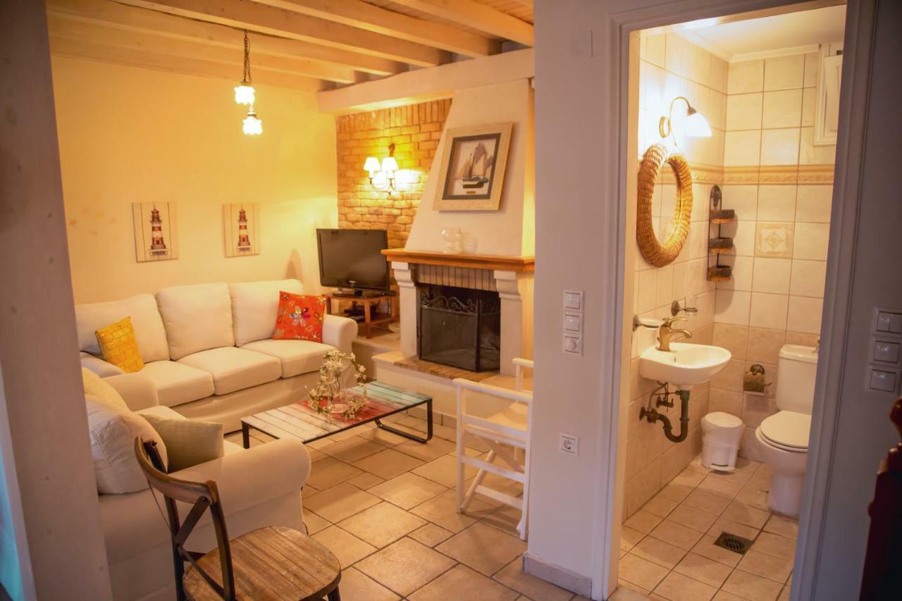 Traditional House In The Centre Of Vasiliki Extérieur photo