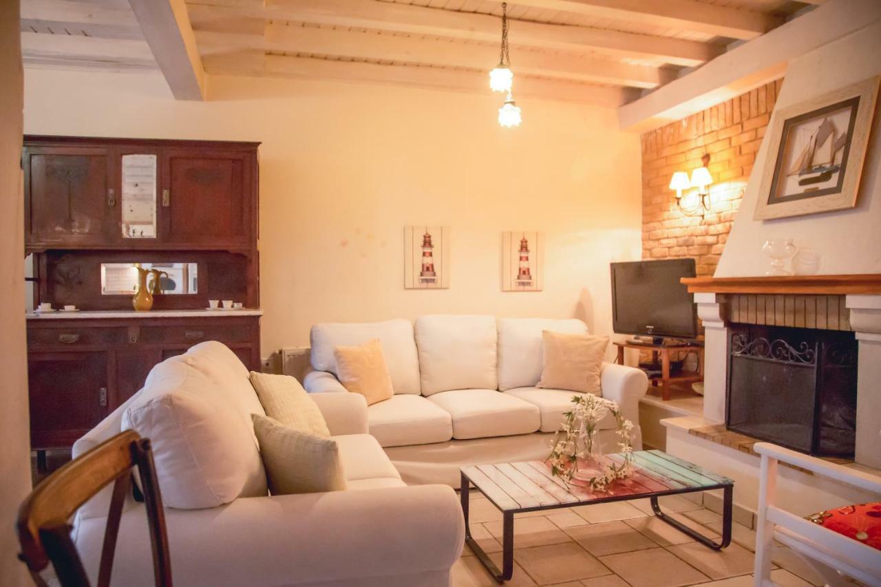 Traditional House In The Centre Of Vasiliki Extérieur photo