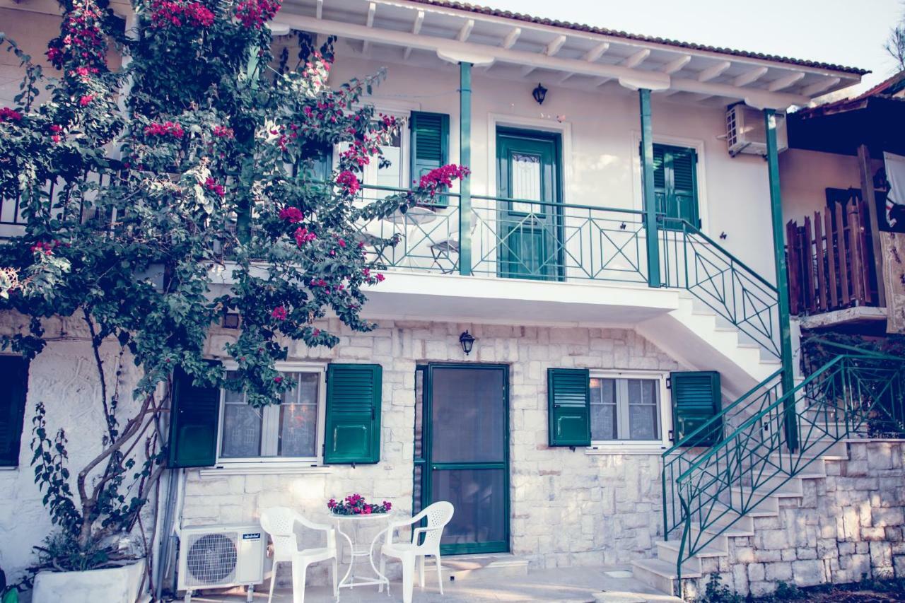 Traditional House In The Centre Of Vasiliki Extérieur photo